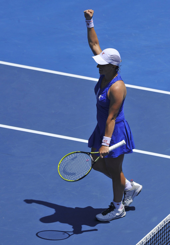 Svetlana-Kuznetsova-Wears-the-Jordan-CP3.VI-On-Court-5