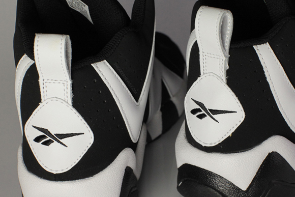 Reebok-Kamikaze-II-(2)-Retro-Black-White-7