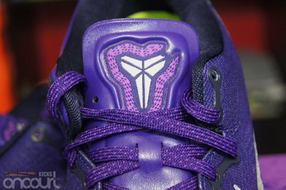 Nike-Kobe-8-SYSTEM-Purple-Gradient-Detailed-Look-Review-4