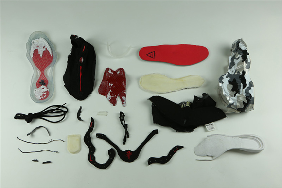 Nike-Air-Foamposite-One-Deconstructed-27