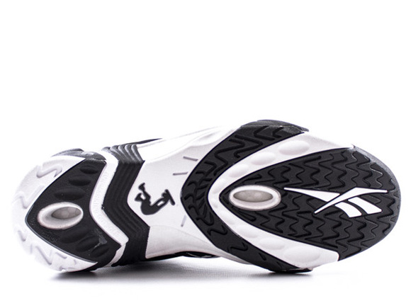 Reebok Shaqnosis - Available for Pre-Order 5