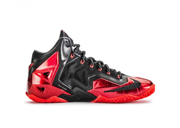 Nike LeBron XI 'Away' - Detailed Look at Nike Hyperposite 9