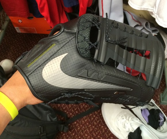 Nike Hyperfuse Baseball Glove - WearTesters