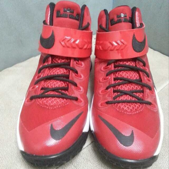 Nike Zoom Soldier 8 Red:Black:White - First Look-1