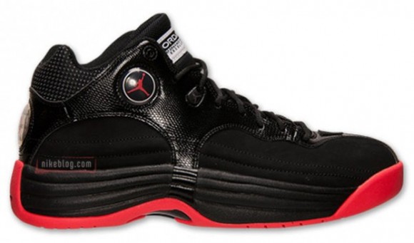 Jordan-Team-1-Black-Infrared-23-2-622x366