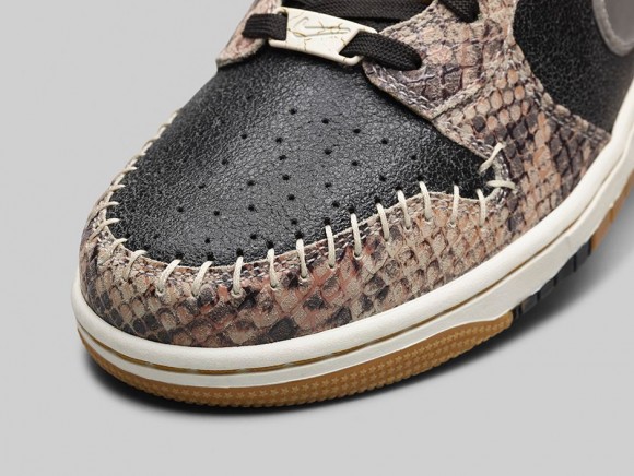 Nike Dunk CMFT Premium 'Crocodile Print'4