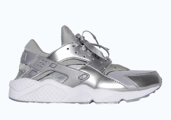 Metallic huaraches 2024