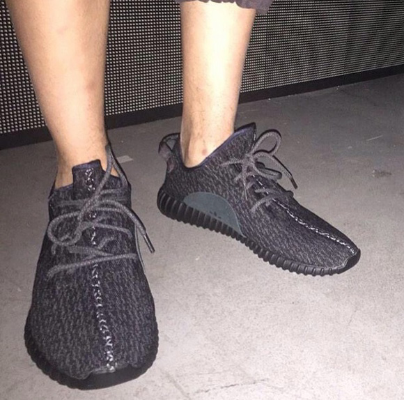 Cheap Size 10 Adidas Yeezy Boost 350 V2 Oreo By1604