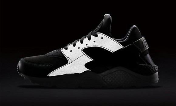 Nike air store huarache reflective