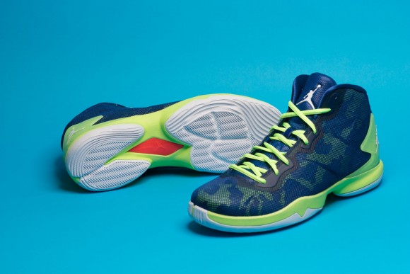 Get Up Close Personal With The Jordan Super.Fly 4 'Green Pulse' 1