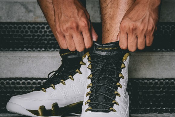 Get a Detailed Look at the Air Jordan 9 Retro 'The Spirit' On Foot 2