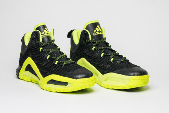 Get up close and personal with the adidas CrazyQuick 3 1
