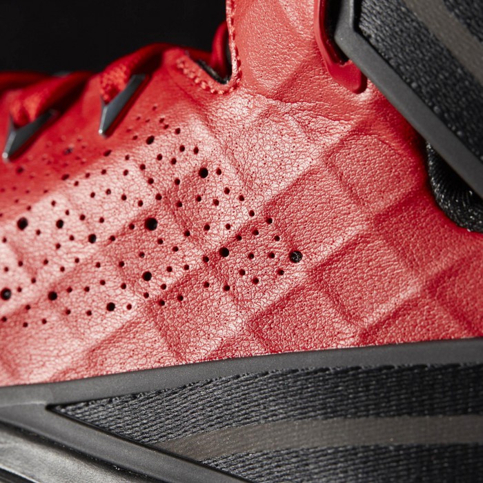 Get a Detailed Look at the D Rose 6 Boost in Red 7