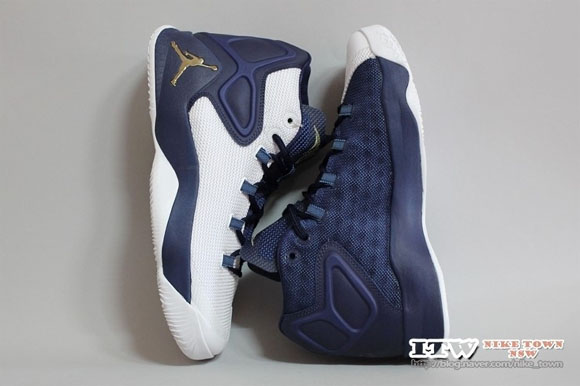 Get Up Close and Personal with The Jordan Melo M12 in White Navy 5