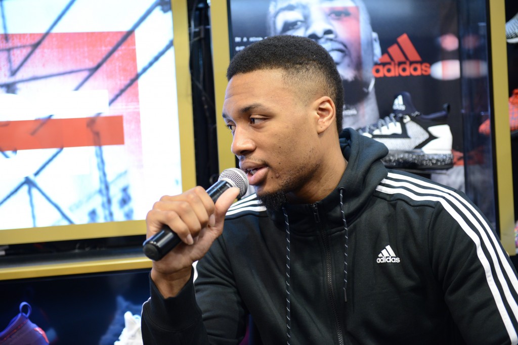 Damian Lillard Gives Away 200 Pairs D Lillard 2's to His Fans in NYC-1