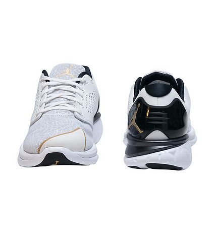 The Jordan Flight Runner 3 Now Comes With a Touch of Gold 2