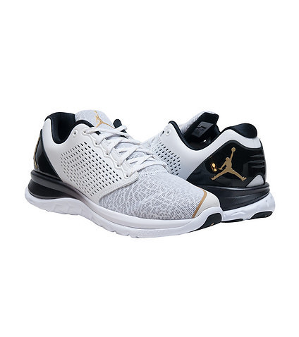 The Jordan Flight Runner 3 Now Comes With a Touch of Gold 3