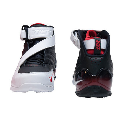 The Nike Zoom Vick III (3) is Back in Retro Form 2