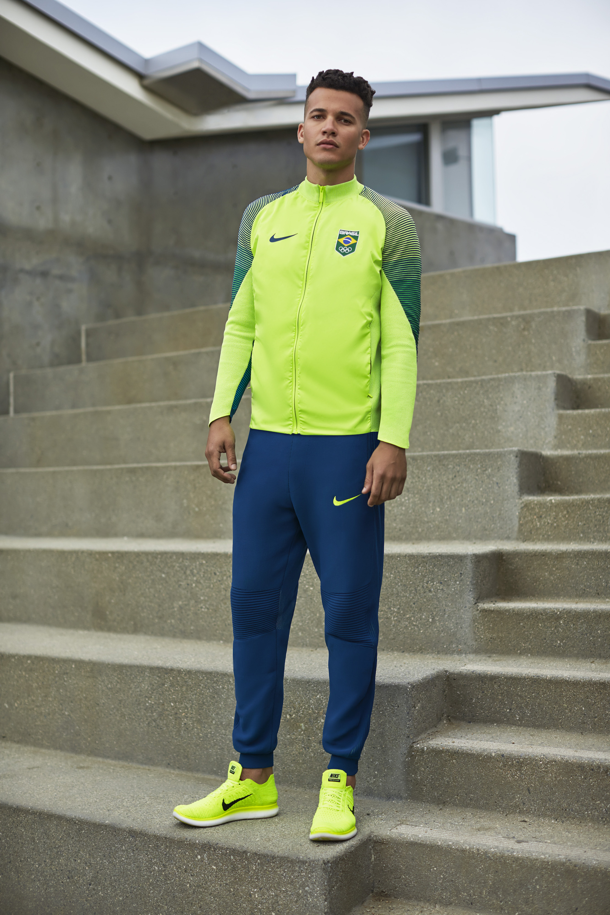 NikeLab Dynamic Reveal Jacket 10