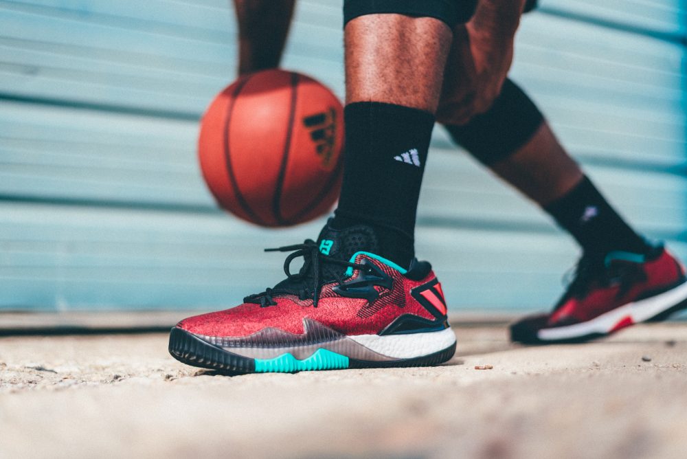 adidas-heats-things-up-with-the-ghost-pepper-crazylight-2016-james-harden-pe-4