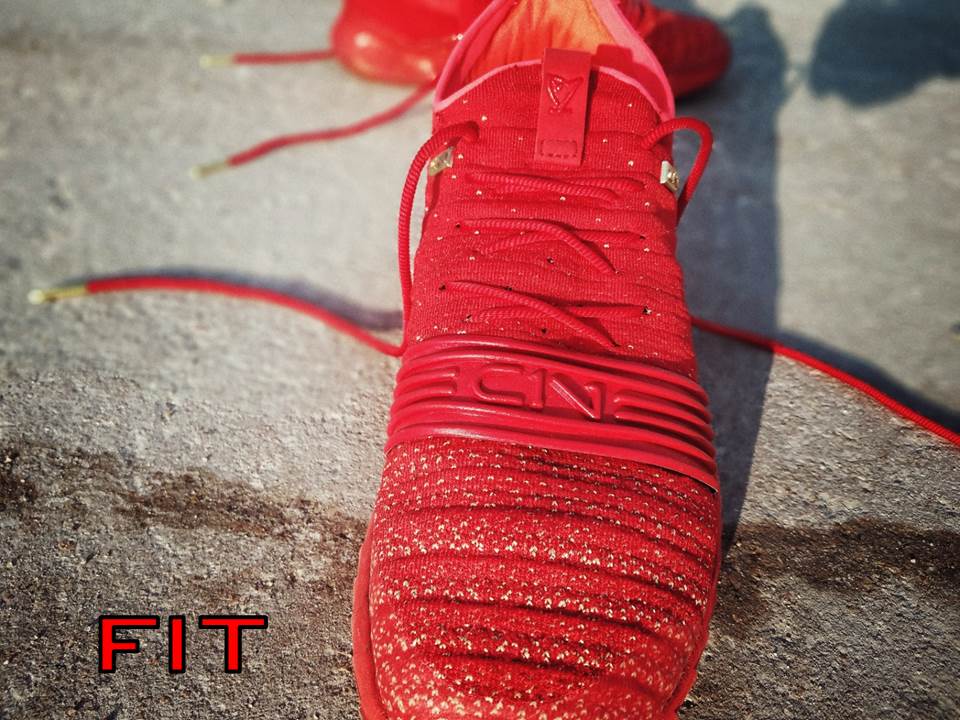 zapatillas de running Under Armour asfalto rojas