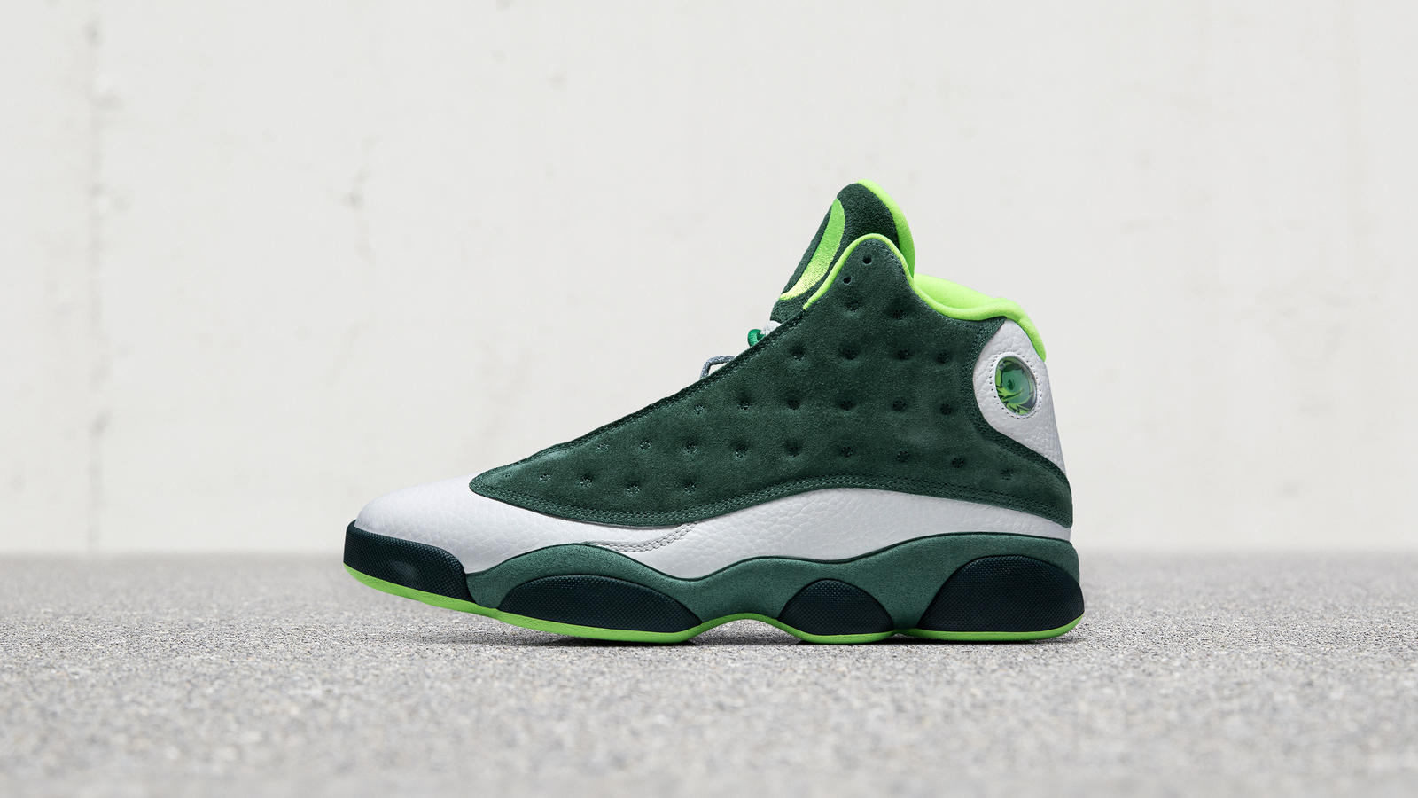 air jordan 13 univeristy of oregon duck friends and family 1