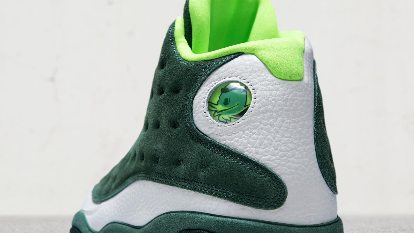 air jordan 13 univeristy of oregon duck friends and family 2