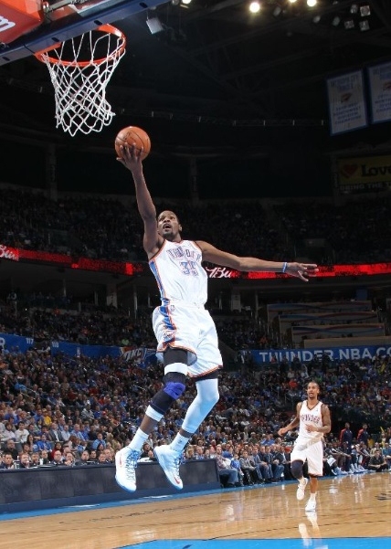 Kevin-Durant-gets-First-Triple-Double-in-Nike-KD-V-(5)-3