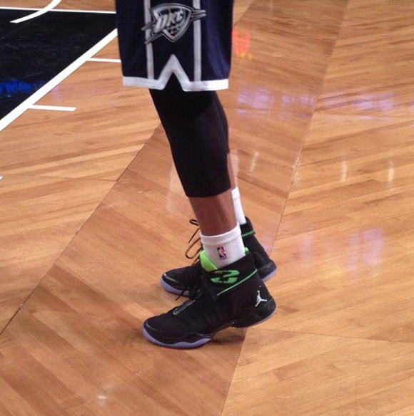Russell-Westbrook-wears-the-Air-Jordan-XX8-(28)-On-Court