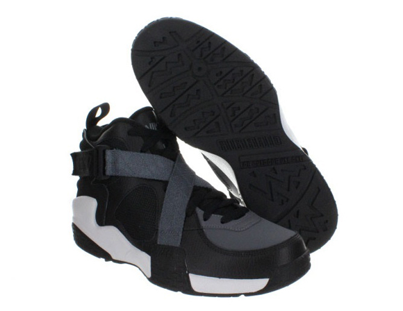 Nike Air Raid - Available Now - WearTesters
