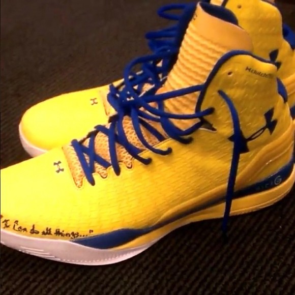 Under Armour Micro G Drive PE on Stephen Curry