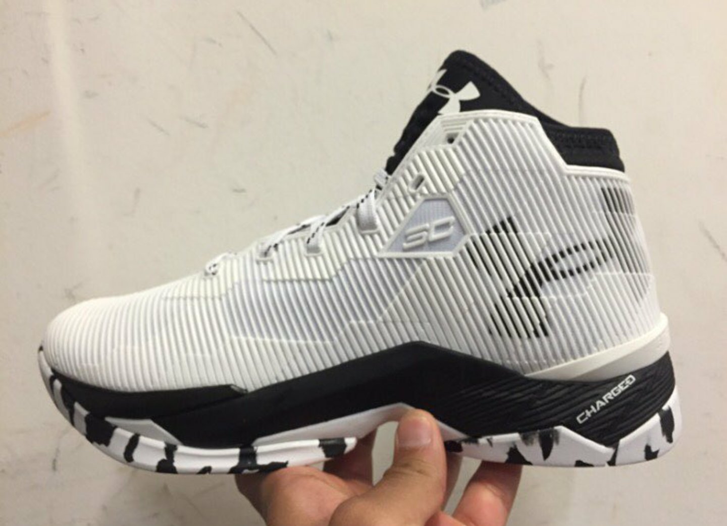 under armour curry 2.5 white-black