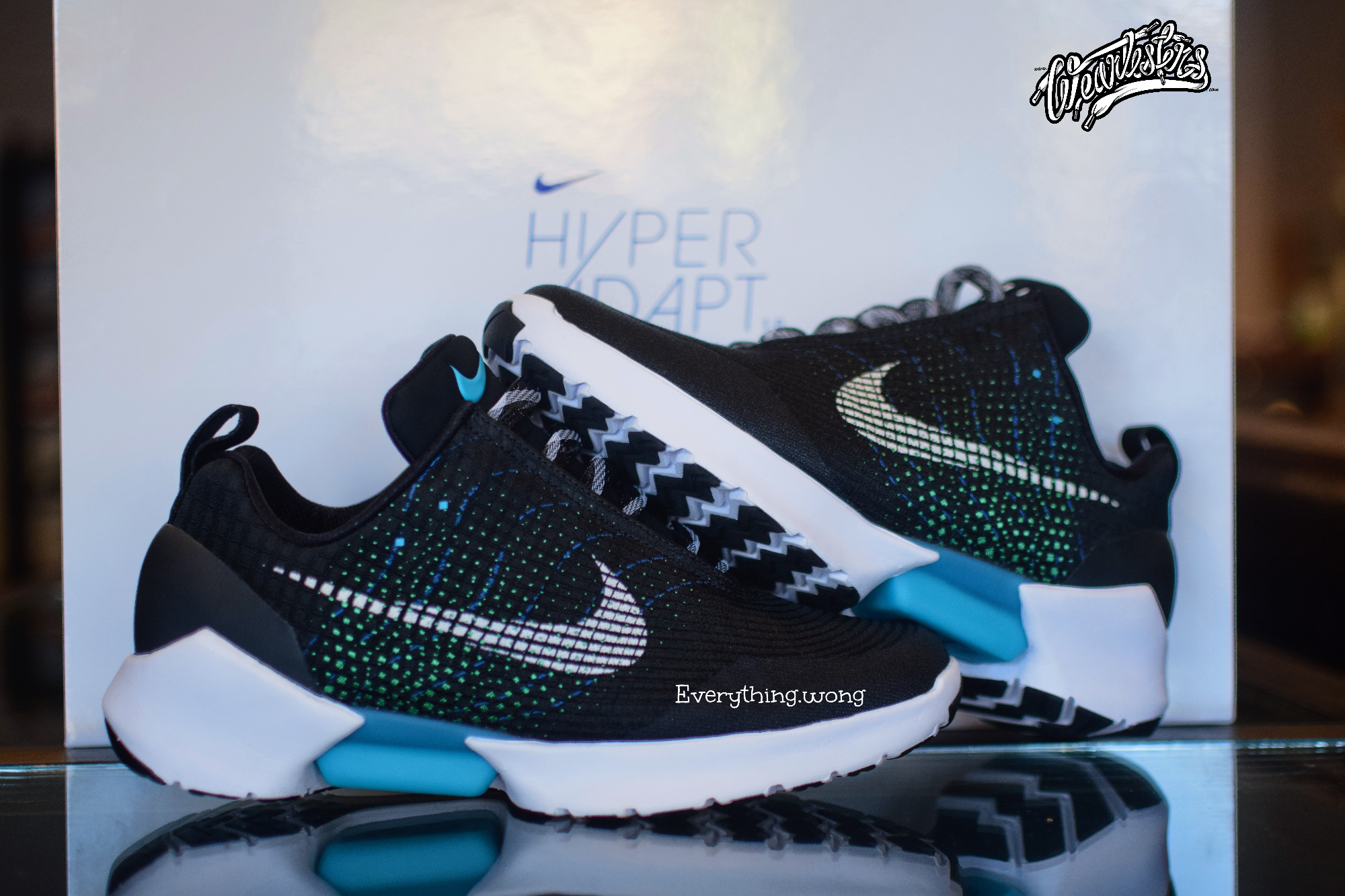 Nike HyperAdapt 1.0 Black-White/Blue Lagoon 4