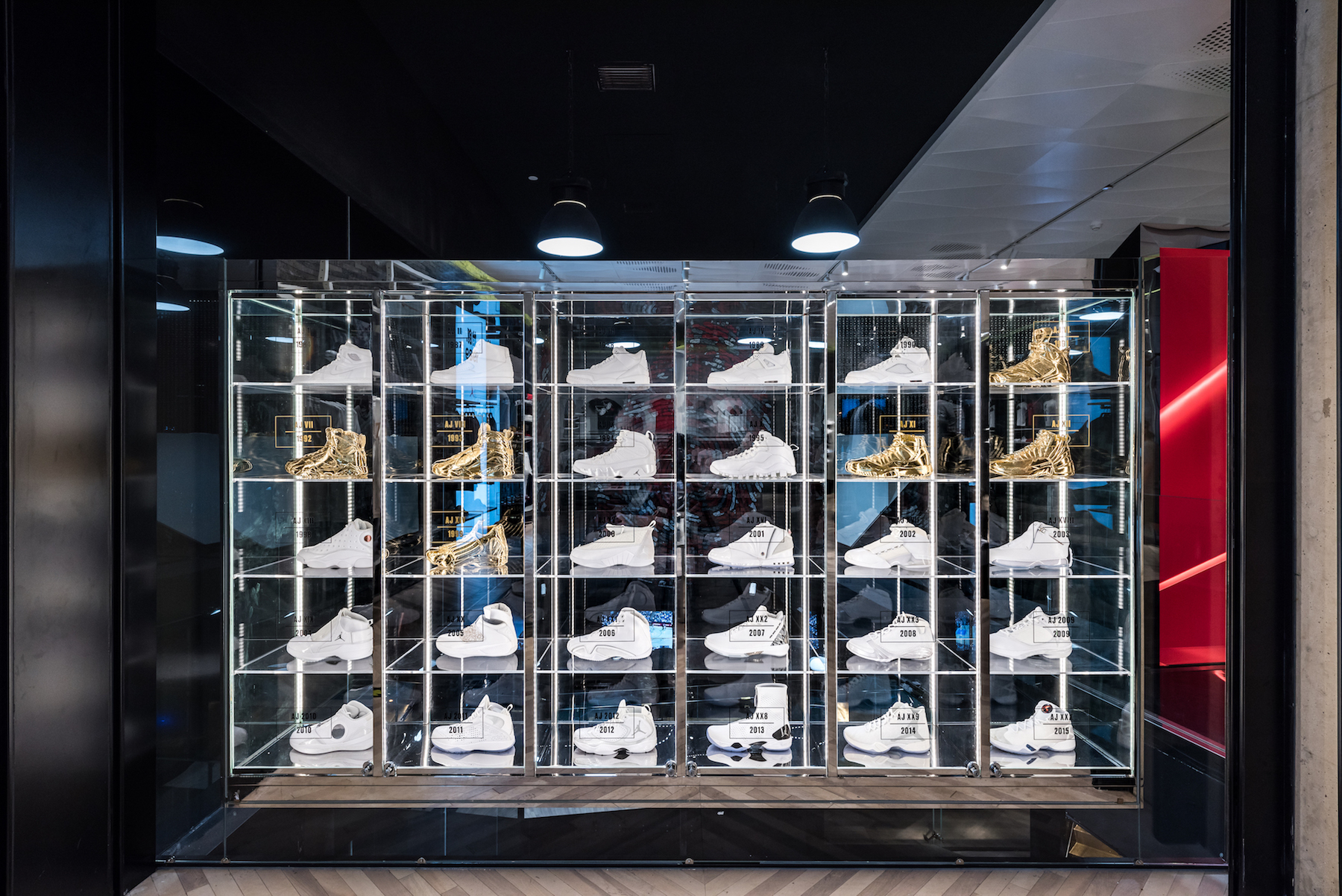 Sneakers магазин кроссовок. Магазин Air Jordan. Магазин Nike Air Jordan в Москве.