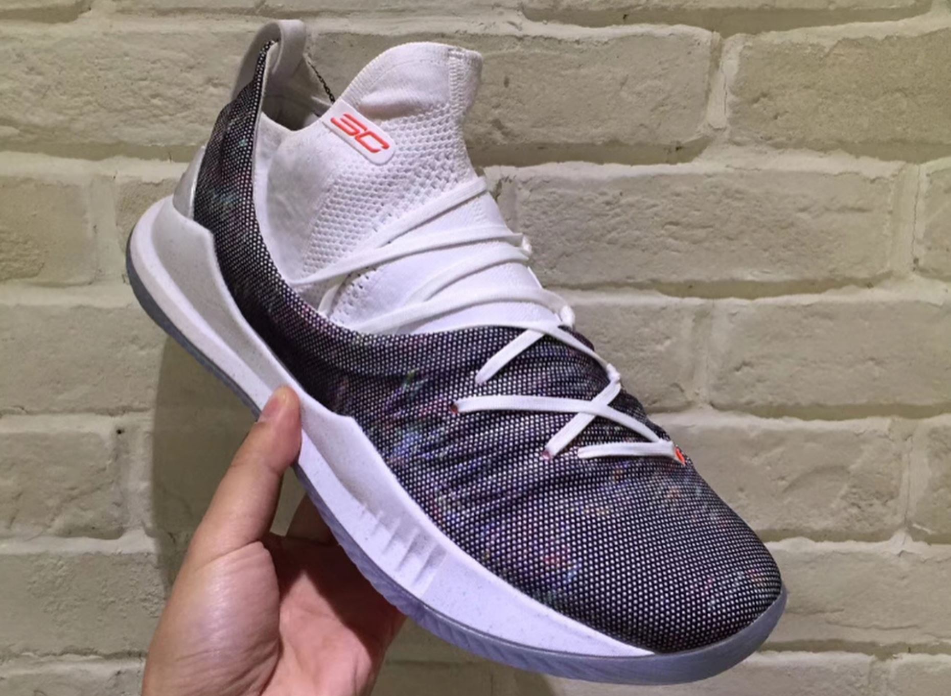 under armour curry 5 leak