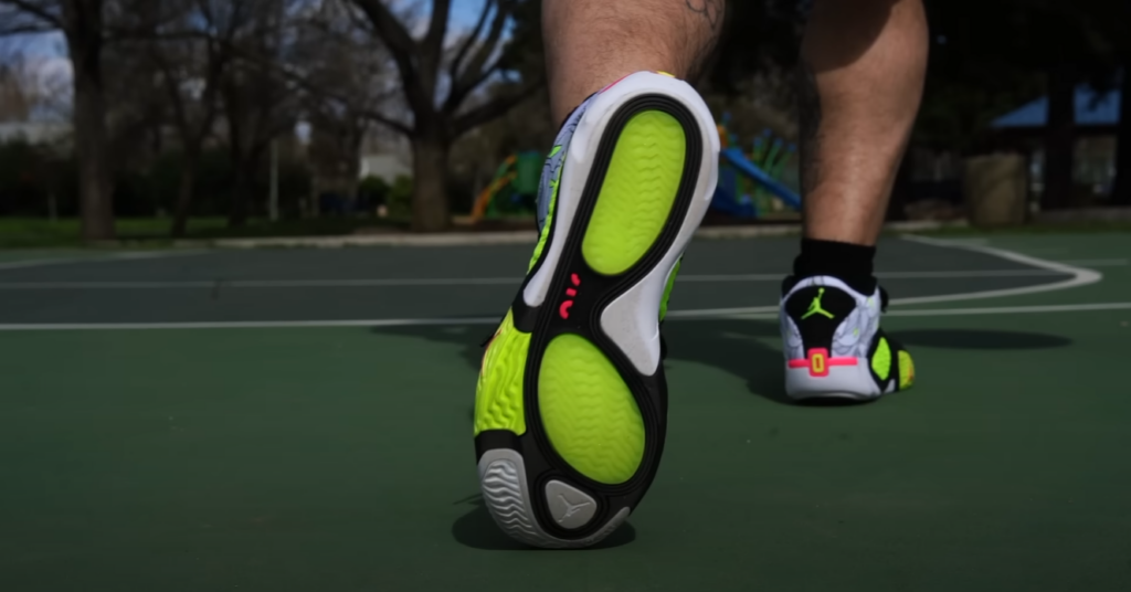 Nike Sportswear to Match the Air Jordan 5 and 13 Island Green