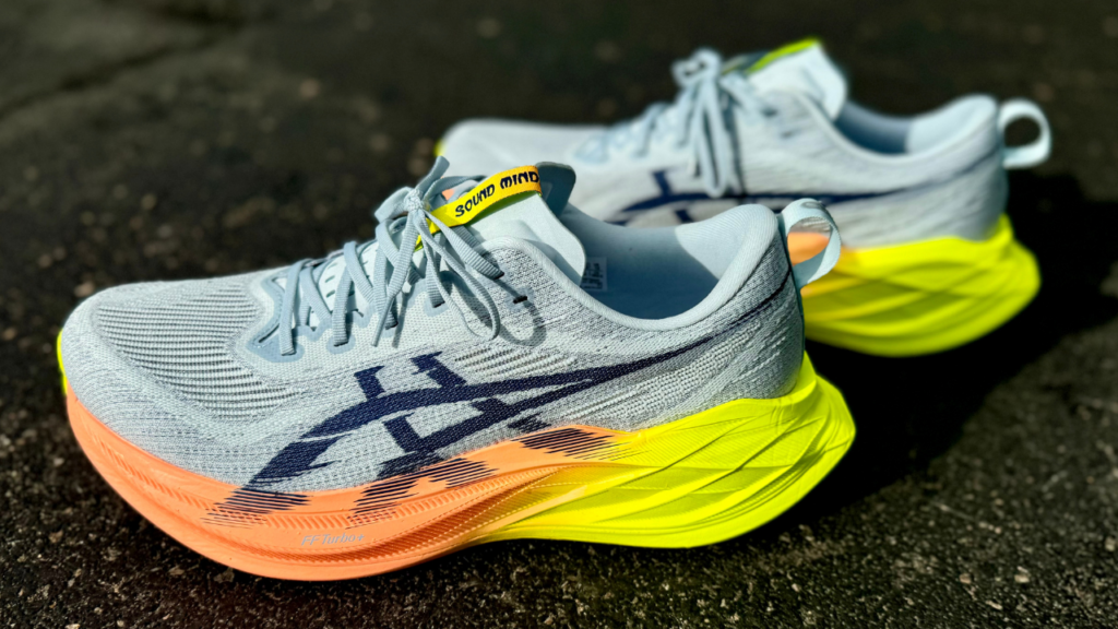 Asics Superblast 2 on dark pavement