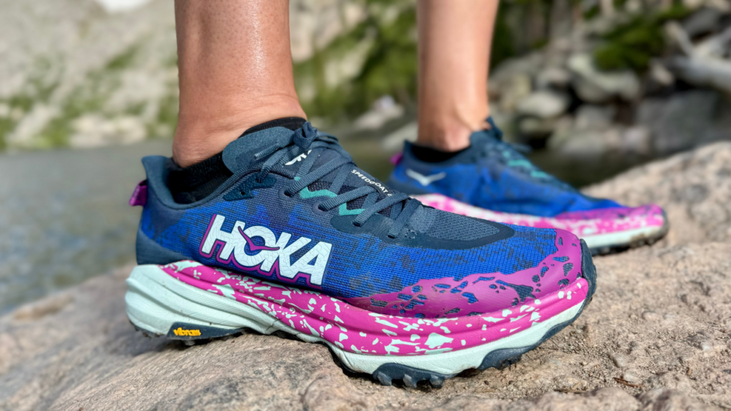 Hoka Speedgoat 6 cushion on the rocks