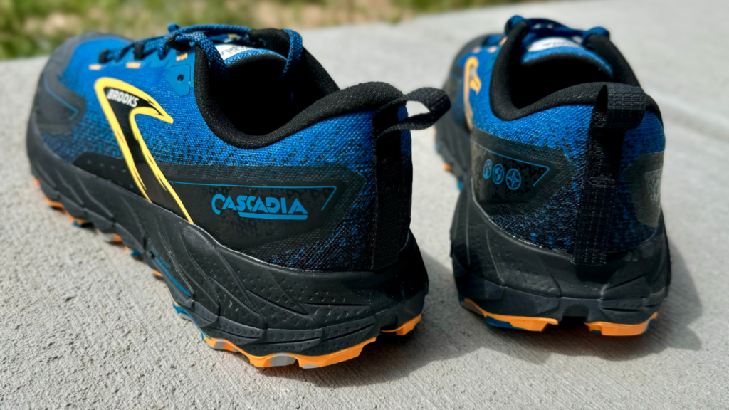 Brooks Cascadia 18 heel view