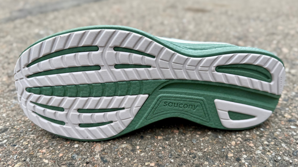 Saucony Ride 18 outsole traction