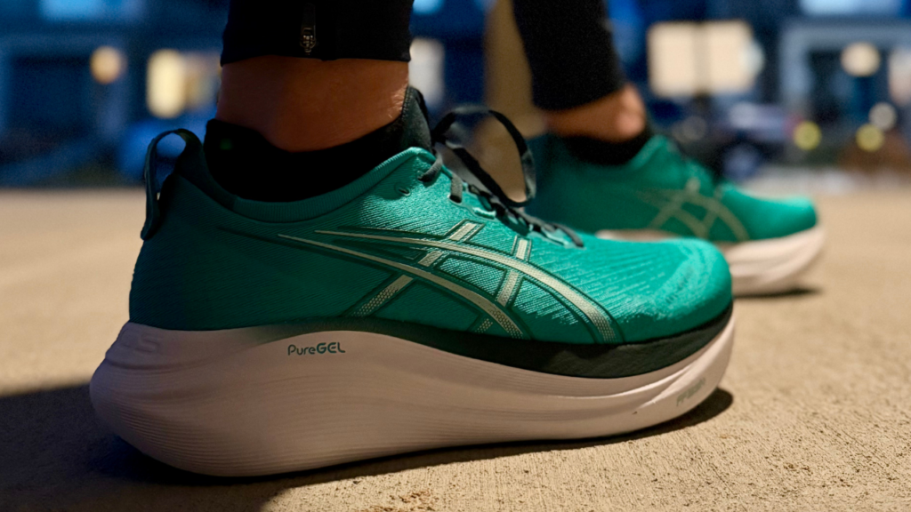 Asics Gel-Nimbus 27 on foot at night