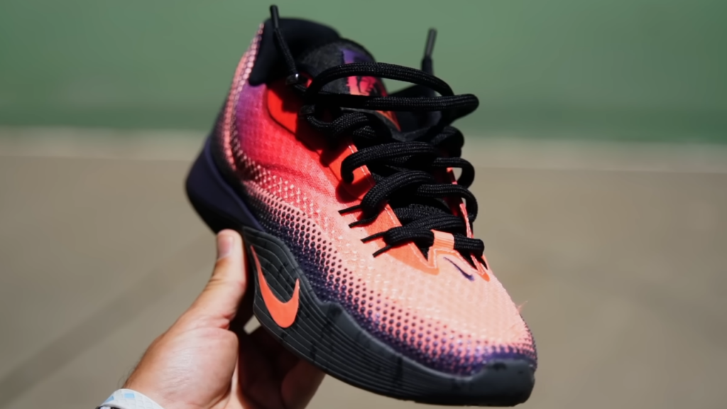 Nike S.T. Flare upper close up