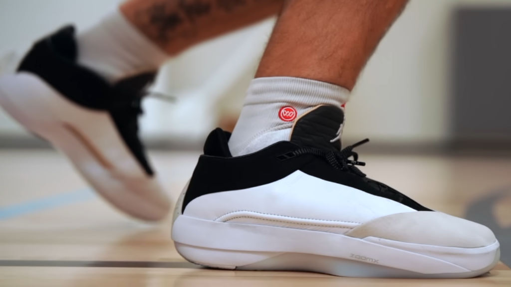 Air Jordan 40 on court