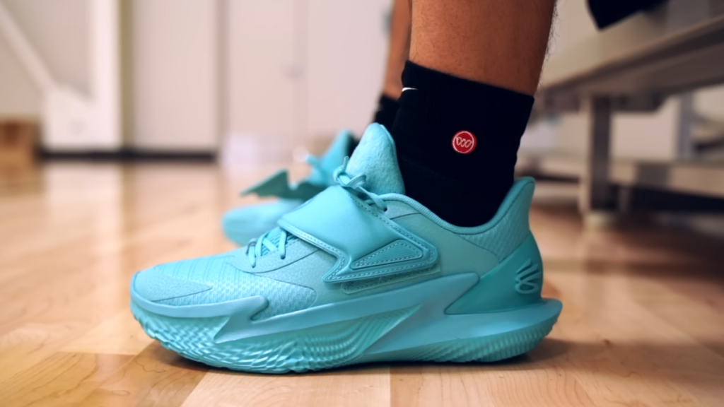 Curry Fox 2 on foot lateral view