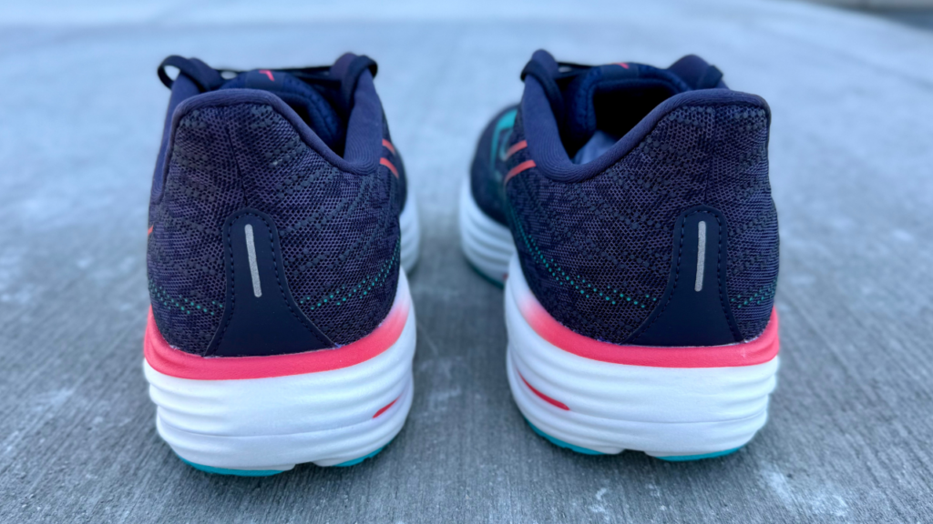 Mizuno Wave Rider 29 heel support close up