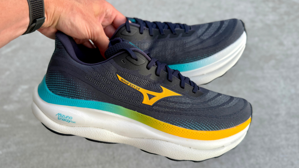 Mizuno Wave Sky 9 in hand