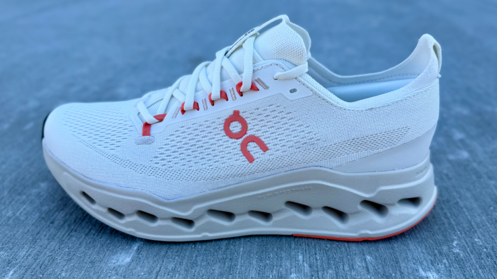 On Cloudsurfer Max lateral side view