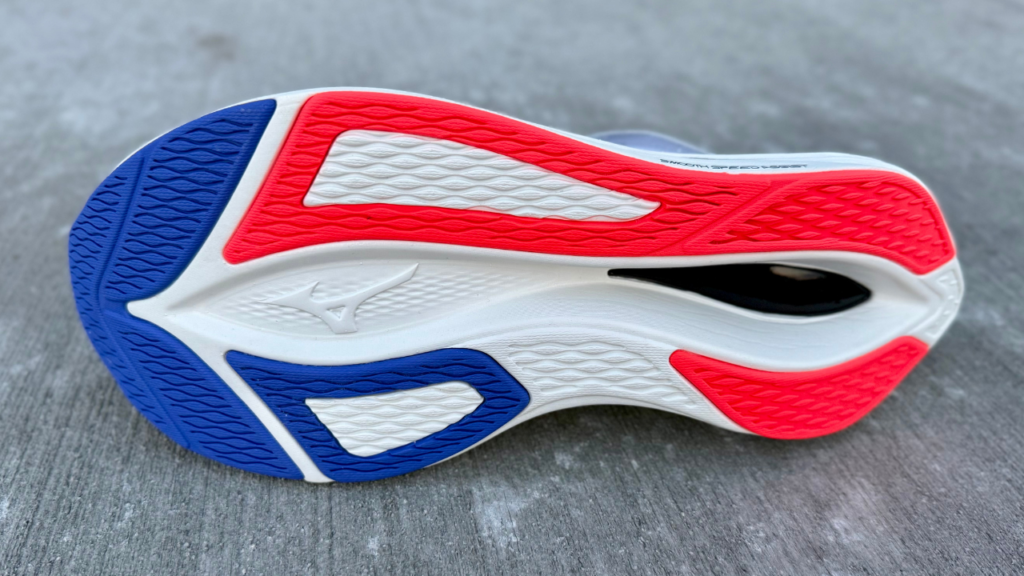 Mizuno Wave Rebellion Flash 3 outsole traction