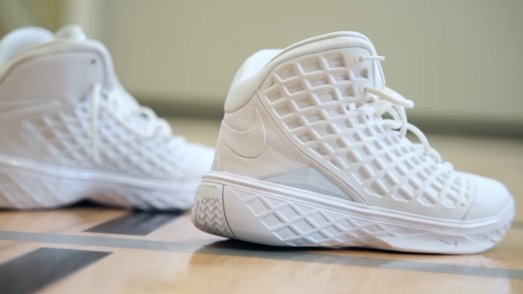 Nike Kobe 3 Protro rear view