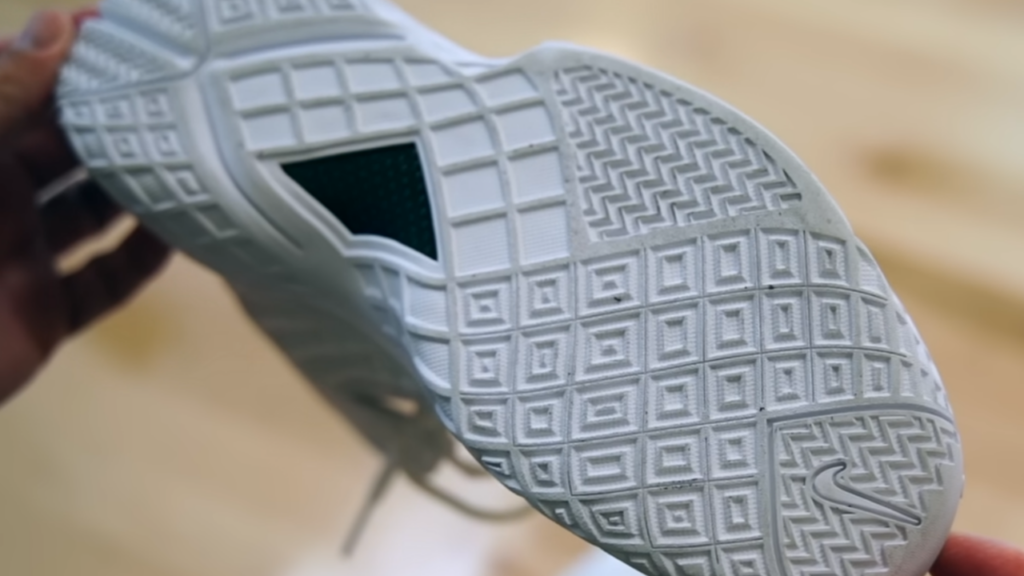 Nike Kobe 3 Protro outsole traction